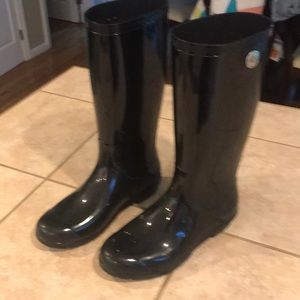 UGG rain boots Brand new condition
